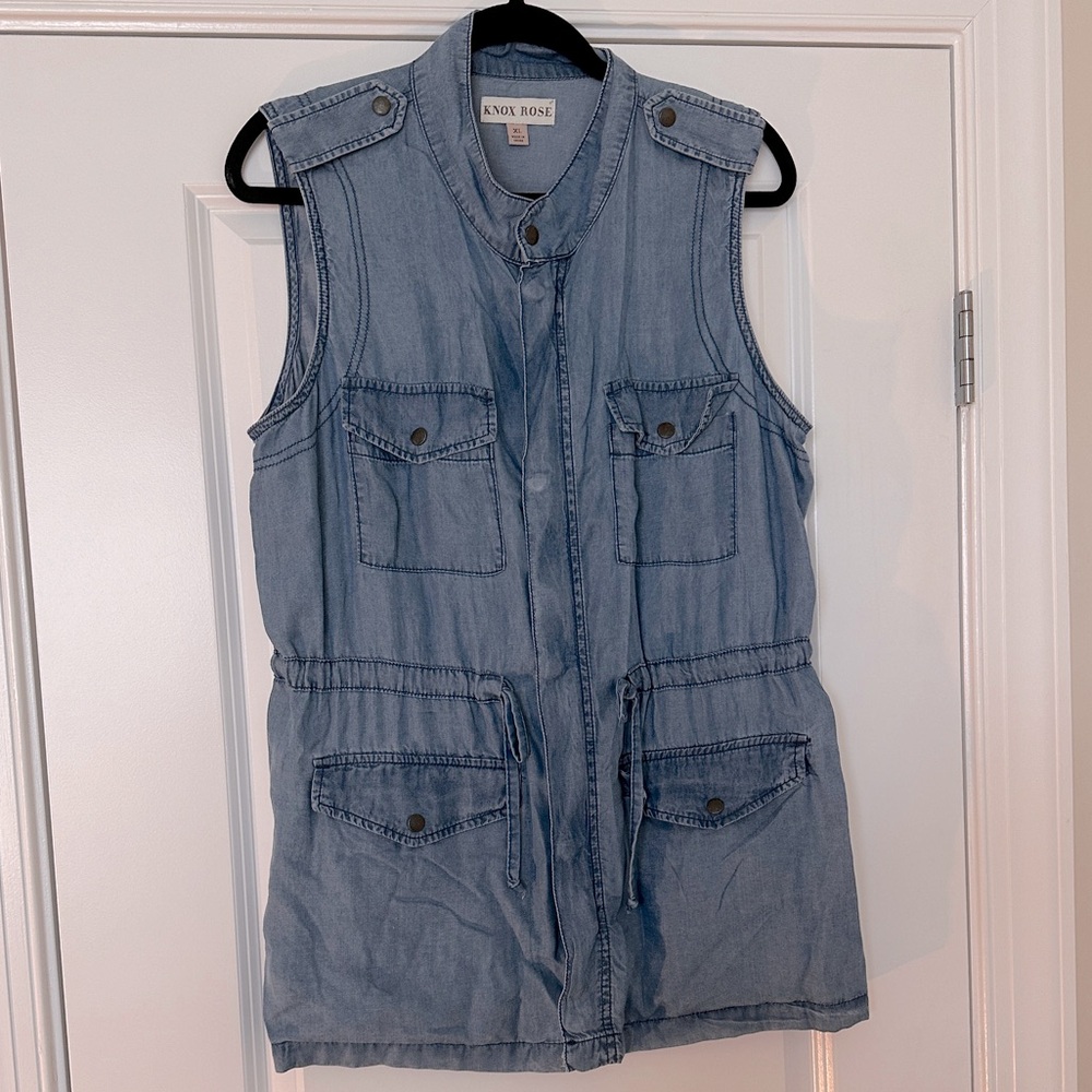 Military style chambray vest